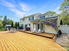 17 Jennifer Path, Westhampton Beach NY 11978