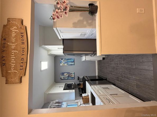 268-41 82 Avenue 2nd Floor, New Hyde Park NY 11040