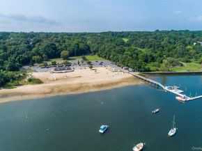 30 Rancher Place, Huntington NY 11743