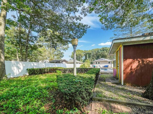 370 Whittier Drive, Mastic Beach NY 11951
