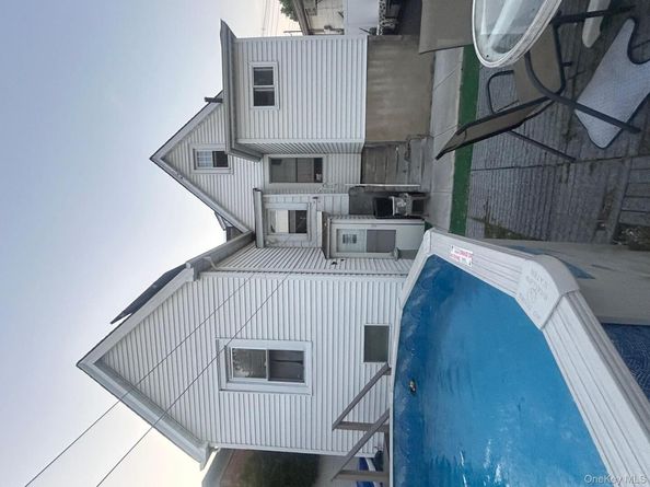 96-10 158th Avenue, Howard Beach NY 11414