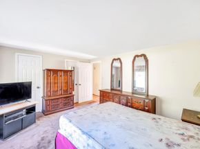 75 White Pine Way, Medford NY 11763