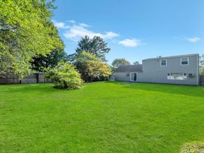 75 White Pine Way, Medford NY 11763