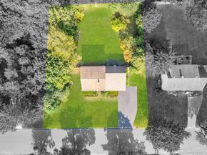 75 White Pine Way, Medford NY 11763