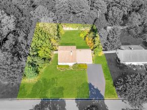 75 White Pine Way, Medford NY 11763