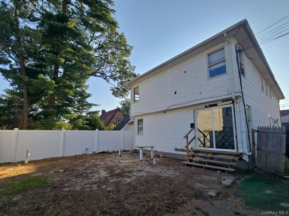 209 N Grove Street, Valley Stream NY 11580