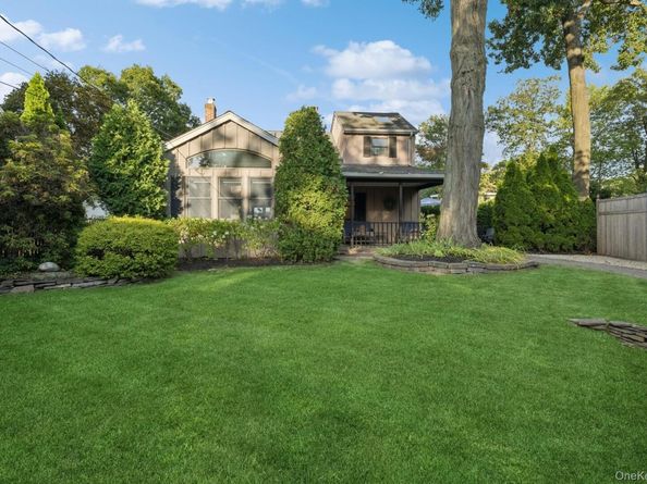 115 Taft Crescent, Centerport NY 11721