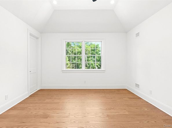 80 Deer Run, Southold NY 11971