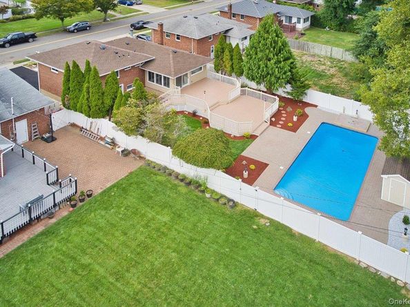 120 Seaman Road, Jericho NY 11753