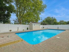 120 Seaman Road, Jericho NY 11753