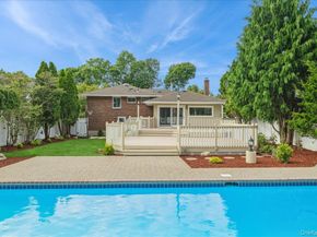 120 Seaman Road, Jericho NY 11753