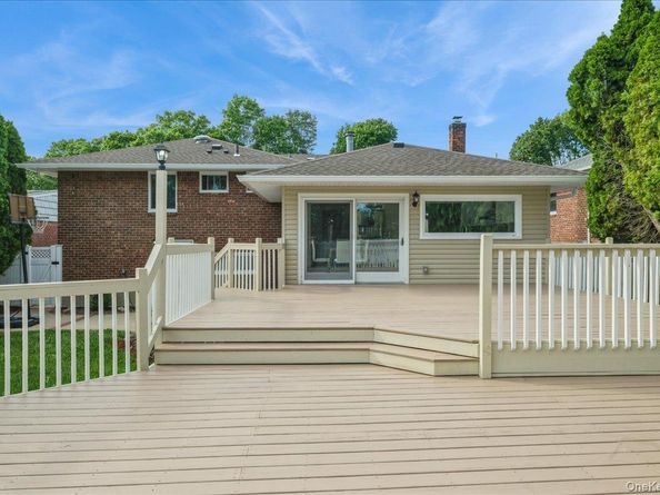 120 Seaman Road, Jericho NY 11753