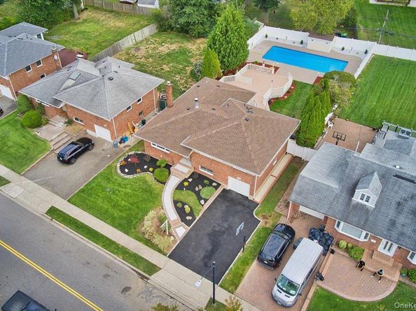 120 Seaman Road, Jericho NY 11753