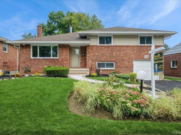 120 Seaman Road, Jericho NY 11753
