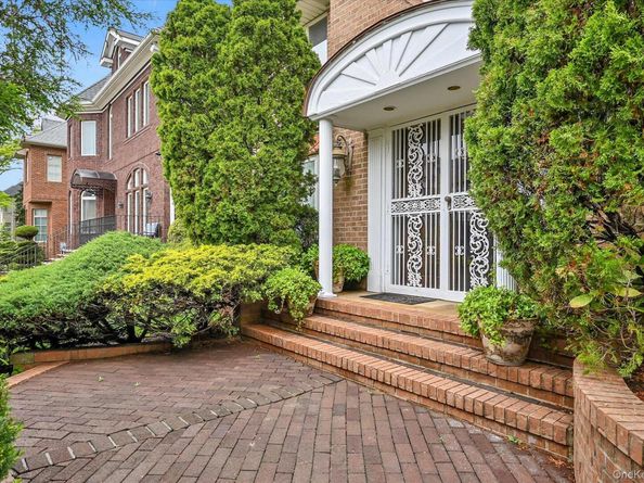 138-45 78th Drive, Kew Garden Hills NY 11367