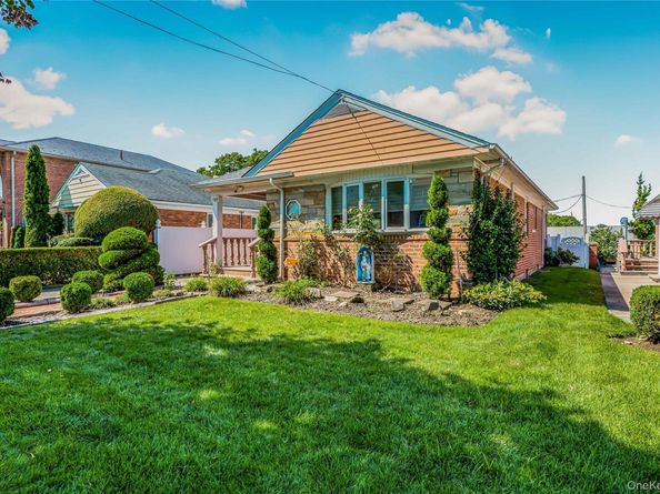 10-08 147th St, Whitestone NY 11357