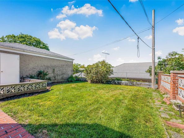 10-08 147th St, Whitestone NY 11357
