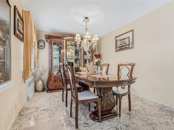 10-08 147th St, Whitestone NY 11357