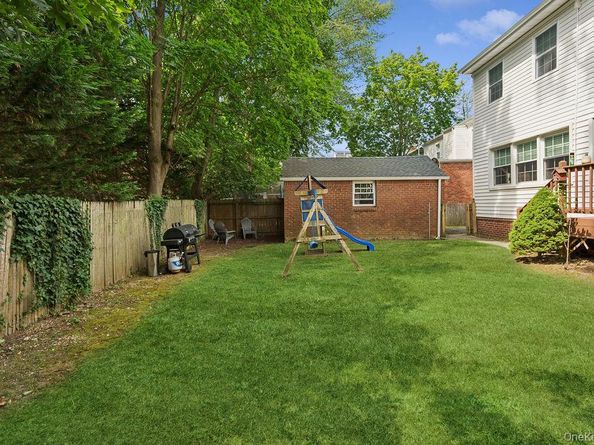 161 Midgely Drive, Hewlett NY 11557