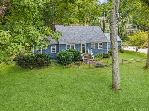 10 Goose Hill Road, Cold Spring Harbor NY 11724
