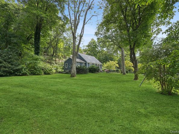 10 Goose Hill Road, Cold Spring Harbor NY 11724
