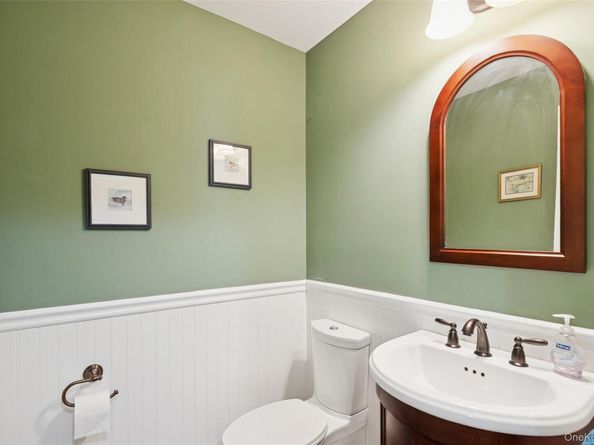 10 Goose Hill Road, Cold Spring Harbor NY 11724