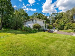 3 Hemsley Lane, Great Neck NY 11023
