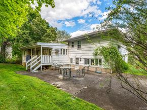 3 Hemsley Lane, Great Neck NY 11023