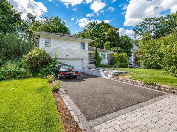 3 Hemsley Lane, Great Neck NY 11023