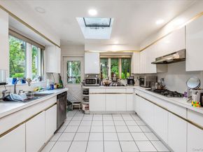3 Hemsley Lane, Great Neck NY 11023