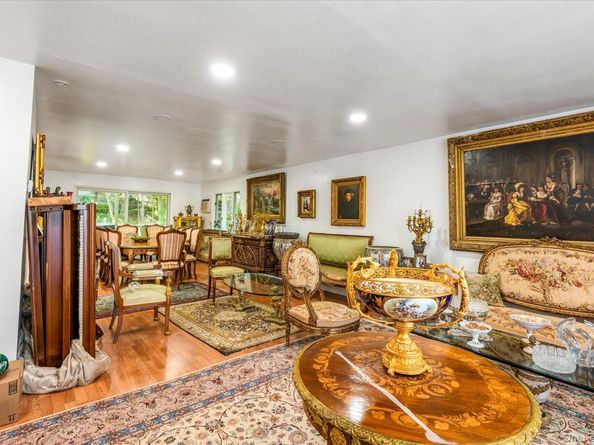 3 Hemsley Lane, Great Neck NY 11023