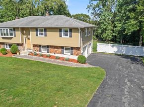 2862 Mead Street, Yorktown Heights NY 10598