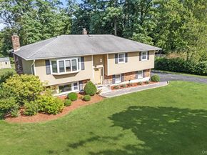 2862 Mead Street, Yorktown Heights NY 10598