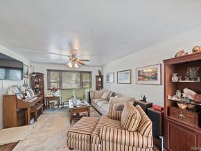 101 Cresthill Road, Yonkers NY 10710
