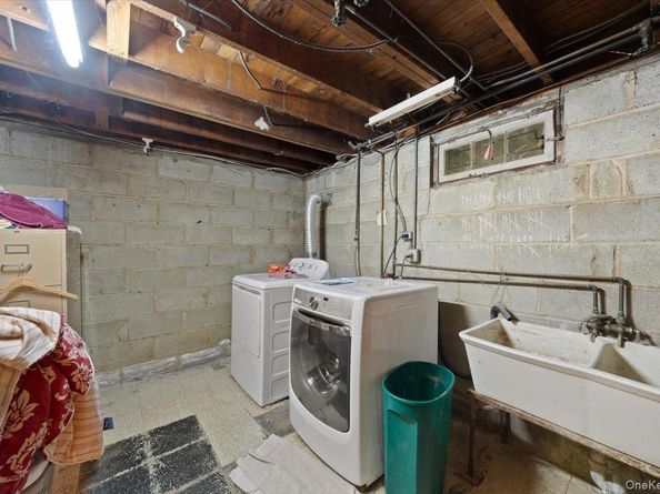 101 Cresthill Road, Yonkers NY 10710
