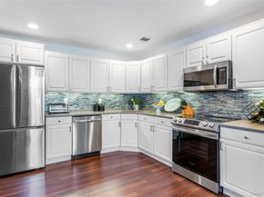 130 Hampton Vista Drive, Manorville NY 11949