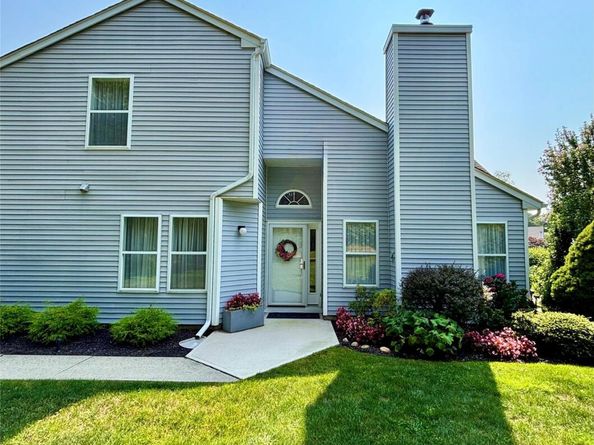 130 Hampton Vista Drive, Manorville NY 11949