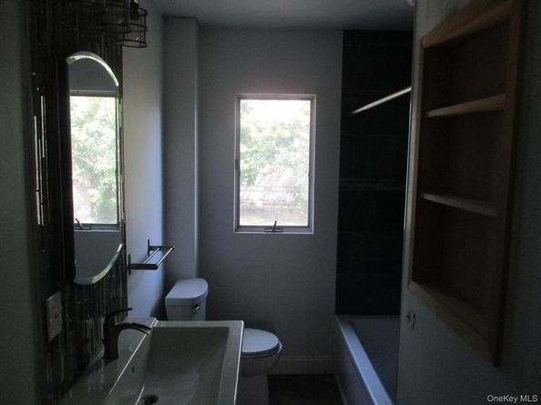 91 Doges Promenade, Lindenhurst NY 11757