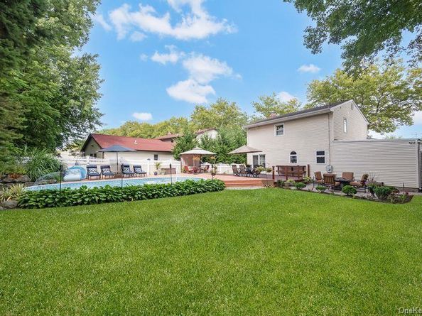 1 Earl Road, Melville NY 11747