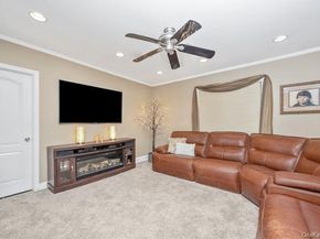 1 Earl Road, Melville NY 11747