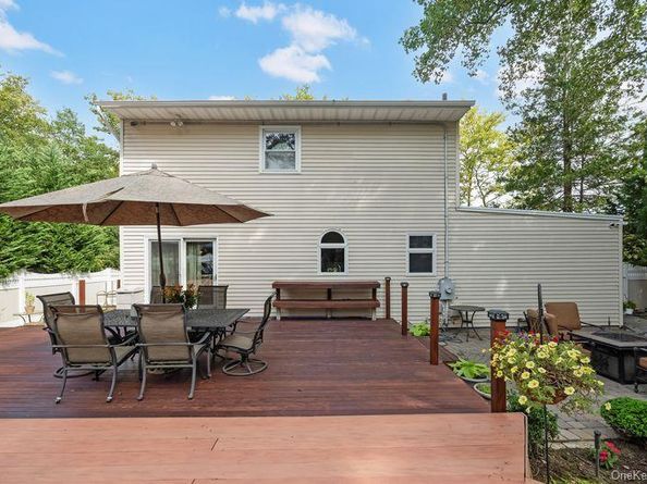 1 Earl Road, Melville NY 11747