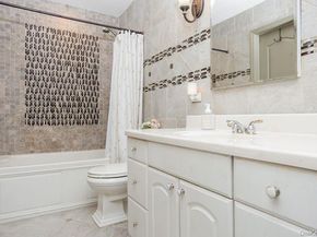 1 Earl Road, Melville NY 11747