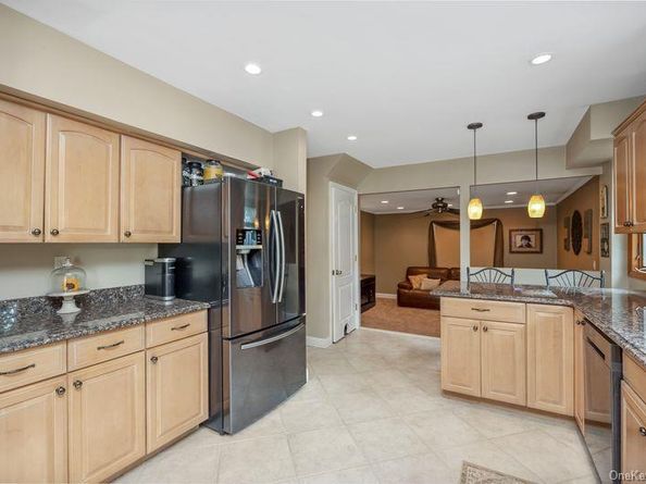 1 Earl Road, Melville NY 11747