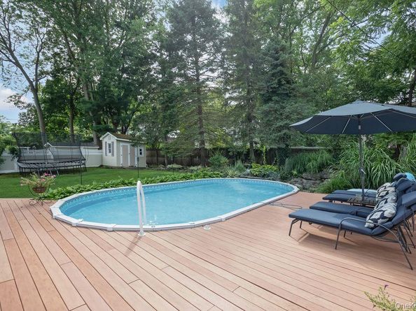1 Earl Road, Melville NY 11747