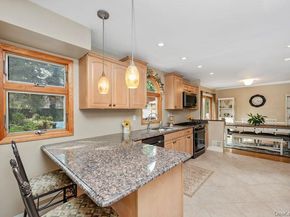1 Earl Road, Melville NY 11747