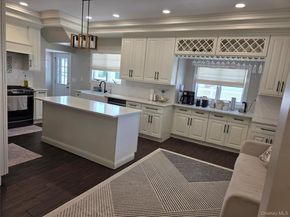2593 Loftus Avenue, Oceanside NY 11572