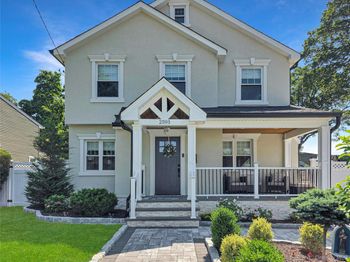 2593 Loftus Avenue