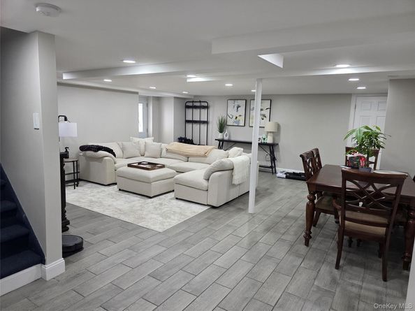 2593 Loftus Avenue, Oceanside NY 11572