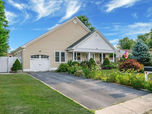 32 Tamarack Street, Central Islip NY 11722