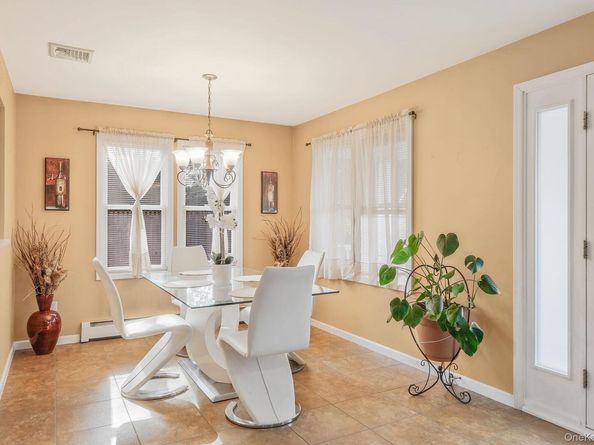 32 Tamarack Street, Central Islip NY 11722